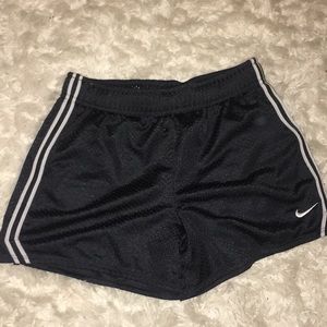 NIKE SHORTS!!